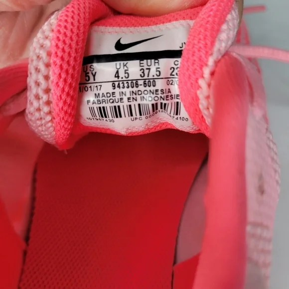 NIKE Girls Revolution 4 Sneakers - Picture 8 of 9